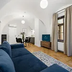 Palace Aparthotel 4*