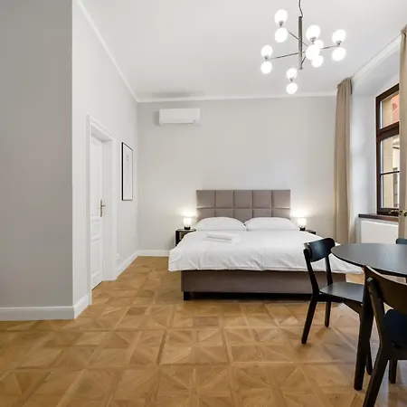Aparthotel Palace *