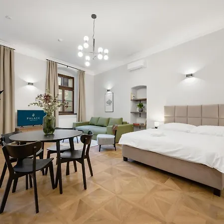Palace Aparthotel *