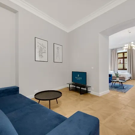 Palace 4*