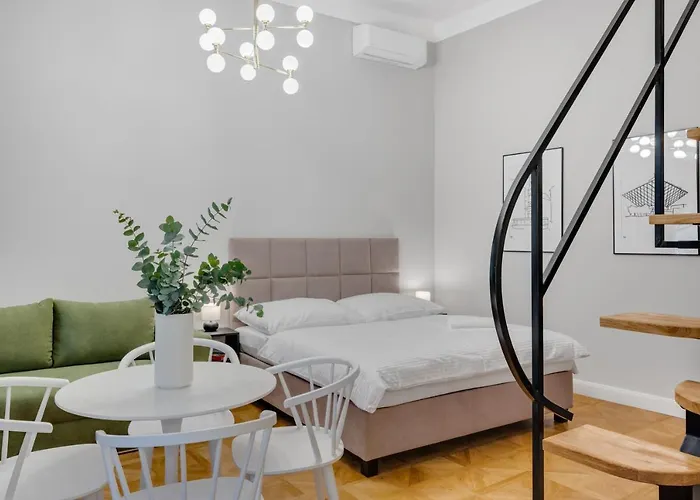 Palace Apartahotel 4*