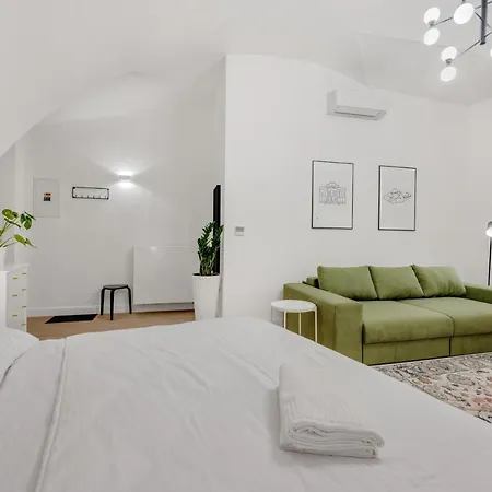 Palace Apartmanhotel 4*