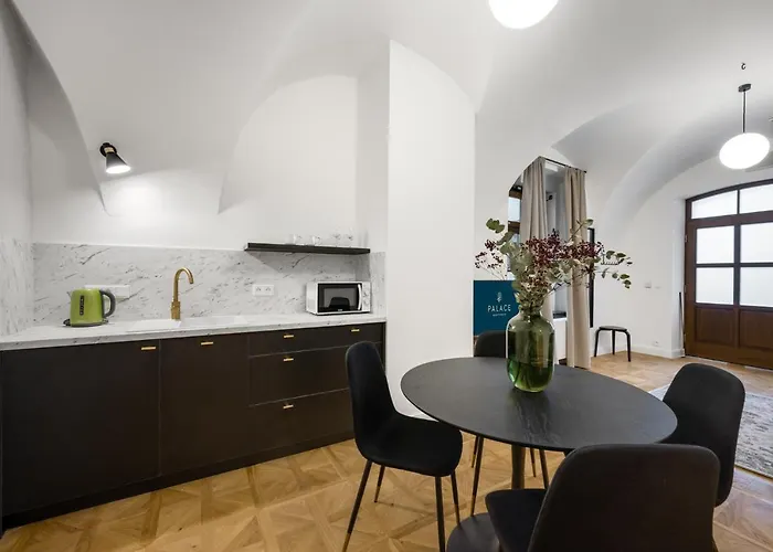 Palace Apartmanhotel 4*